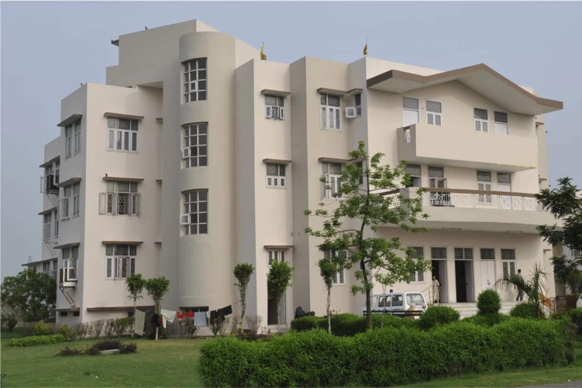 Vardaan Senior Living Home